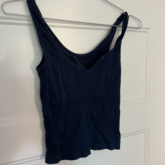 Brandy Melville navy tank - Picture 1 of 3